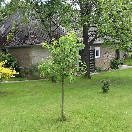 Szederfa Pensión 2*